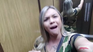 Hot chick saugen Hahn, a Frënd, d....